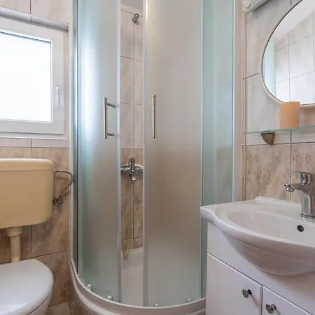 Appartement Lezenic *